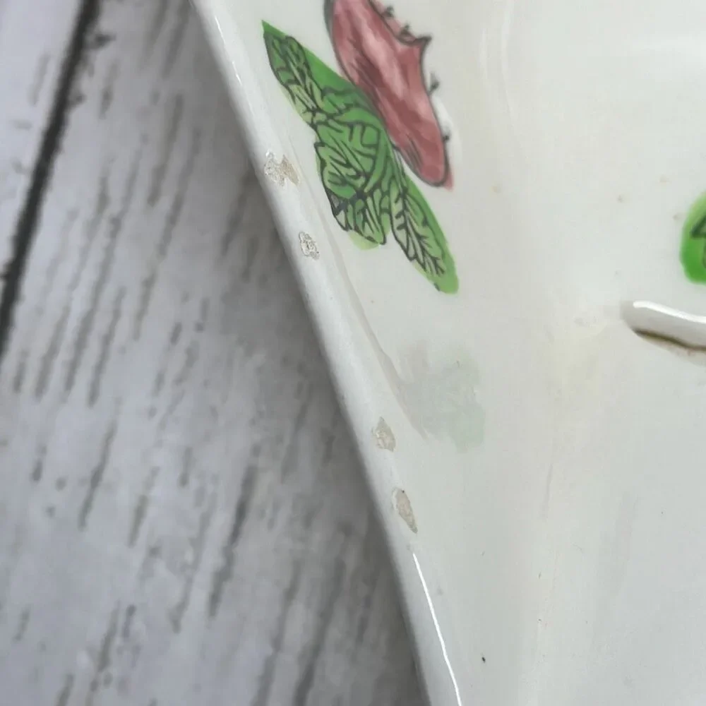 Vintage Ceramic Gravy Fat Separator Vegetable Design‎  Farmhouse CHIPPED